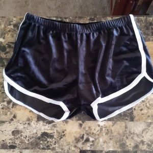 Small velvet shorts